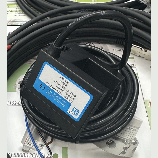 Датчик оптический NO-PNP 10-30VDC SH-GLS126N3